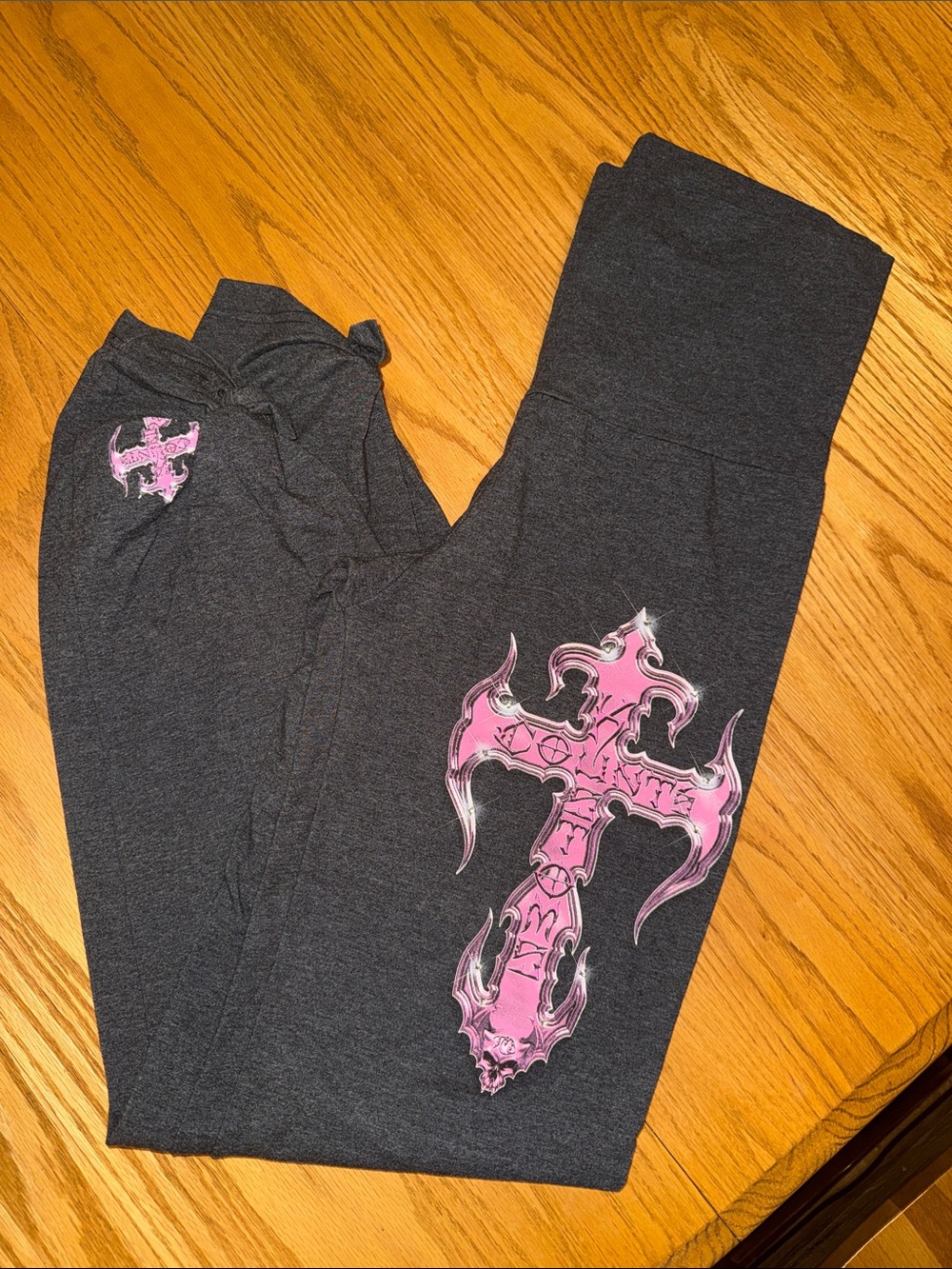 Girls' Dark Gray Leggings with Pink Cross Graphic